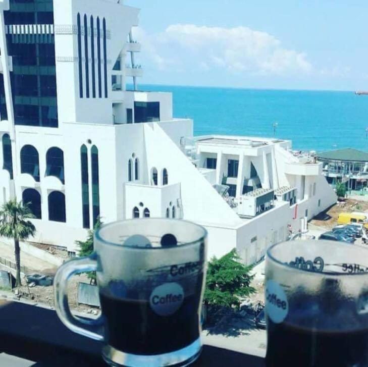 Elene Sea Breeze Apartment in Batumi