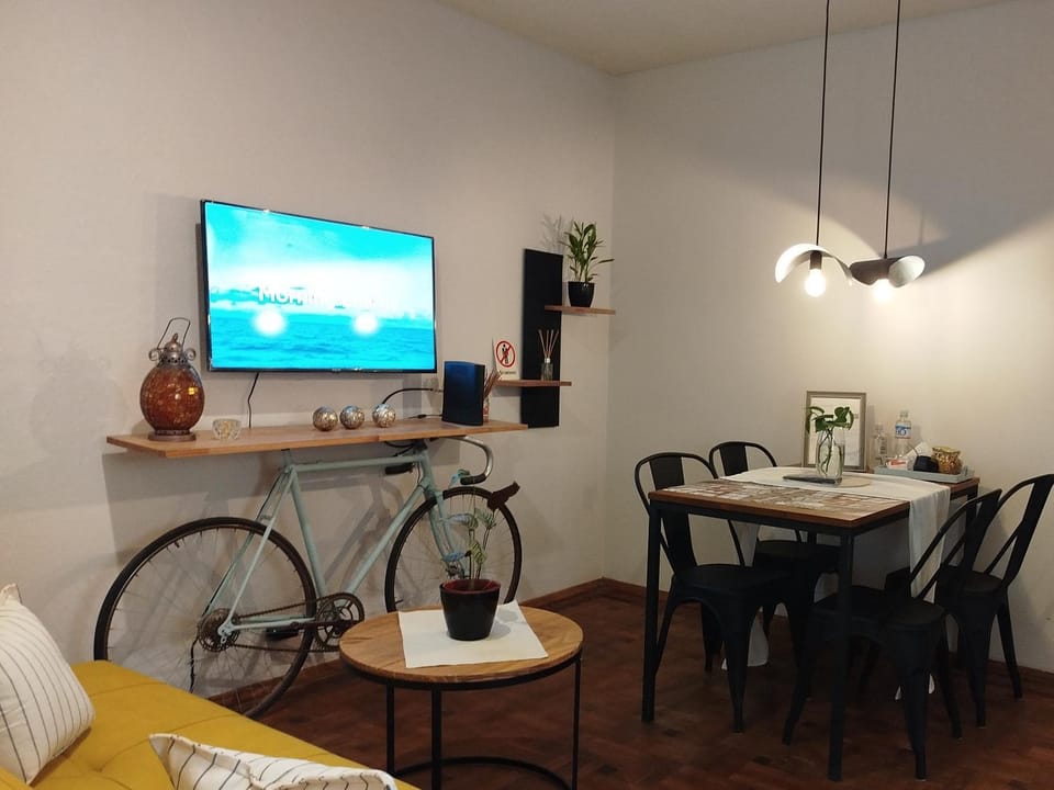 TV and multimedia, Living room, Dining area