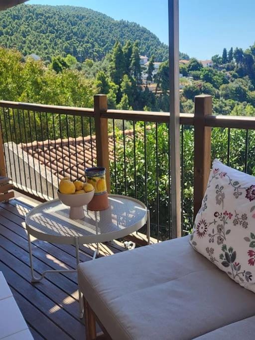 Patio, Natural landscape, View (from property/room), Balcony/Terrace, Seating area, Mountain view