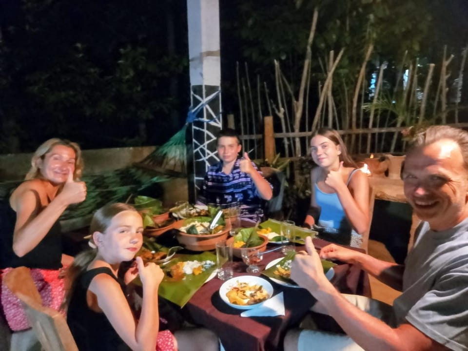 Night, Food and drinks, Dining area, Food, Guests, Drinks, group of guests