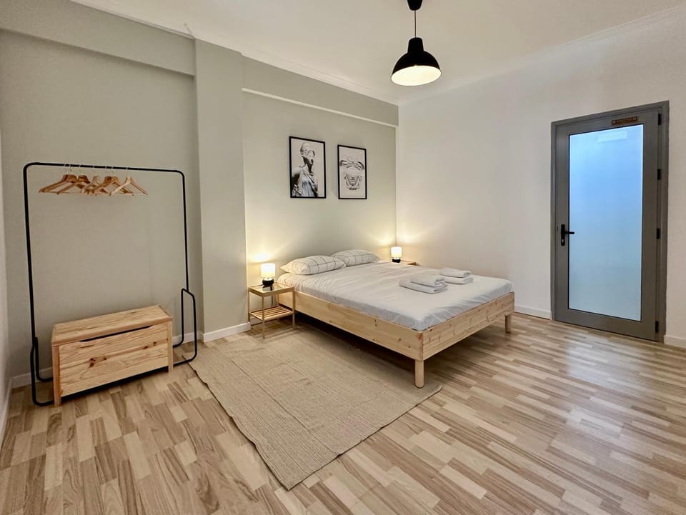 Monastiraki two bedroom apartment!! Apartment in Athens