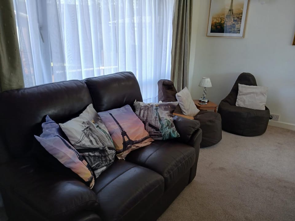 Shed No 9 Apartment in Seaton