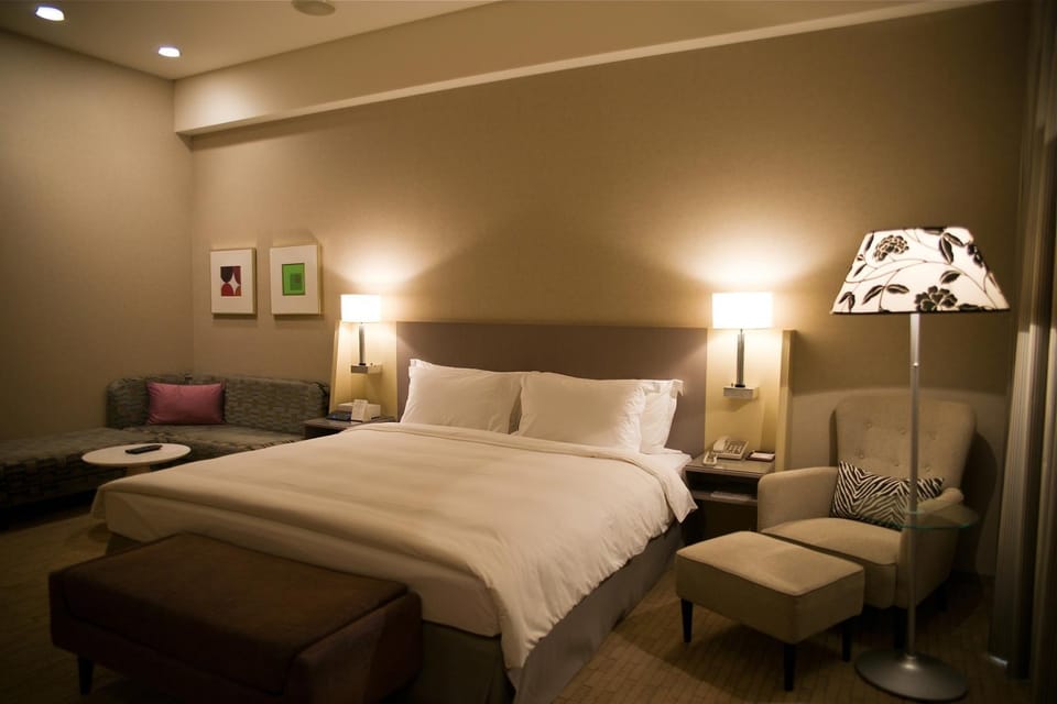 Photo of the whole room, bunk bed