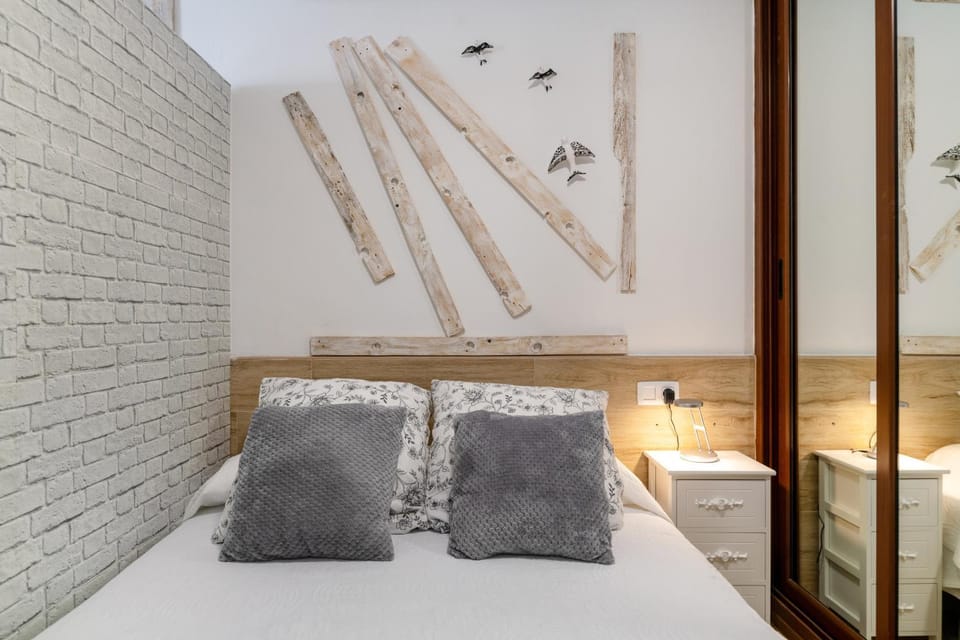 Property building, Living room, Bedroom