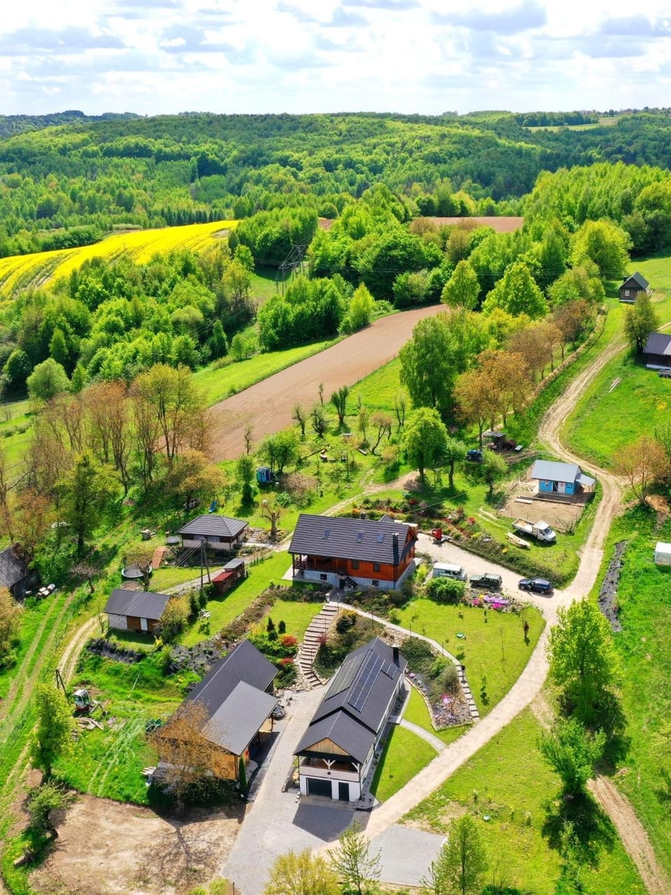 Property building, Spring, Day, Neighbourhood, Natural landscape, Bird's eye view, Garden