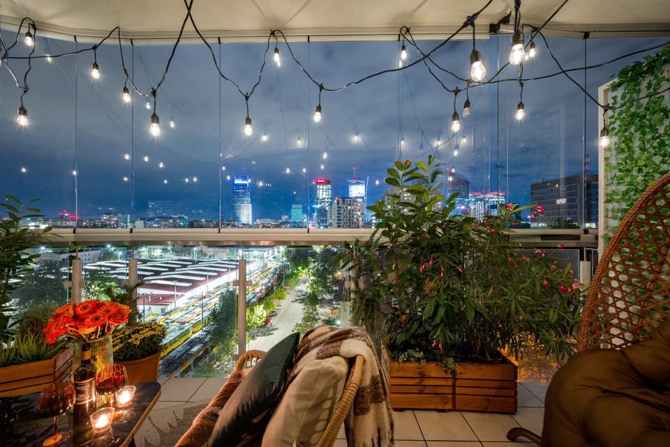 Patio, Night, Natural landscape, View (from property/room), Balcony/Terrace, Living room, Seating area, City view