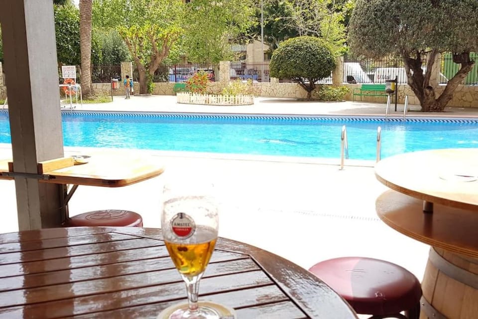 Lounge or bar, Food and drinks, Swimming pool