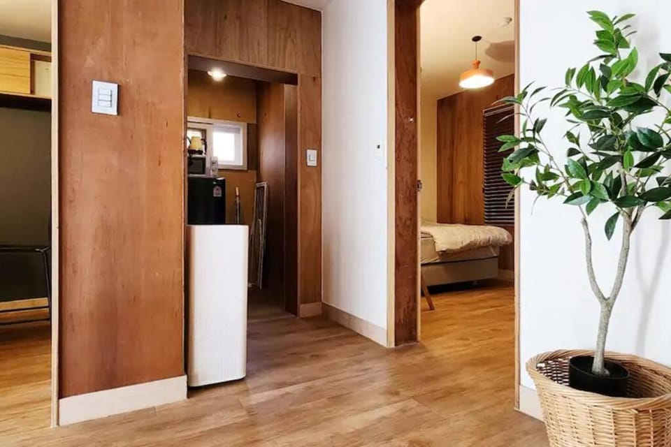한옥 전통 인테리어 Hongdae 7min #Sinchon 6min Apartment in Seoul