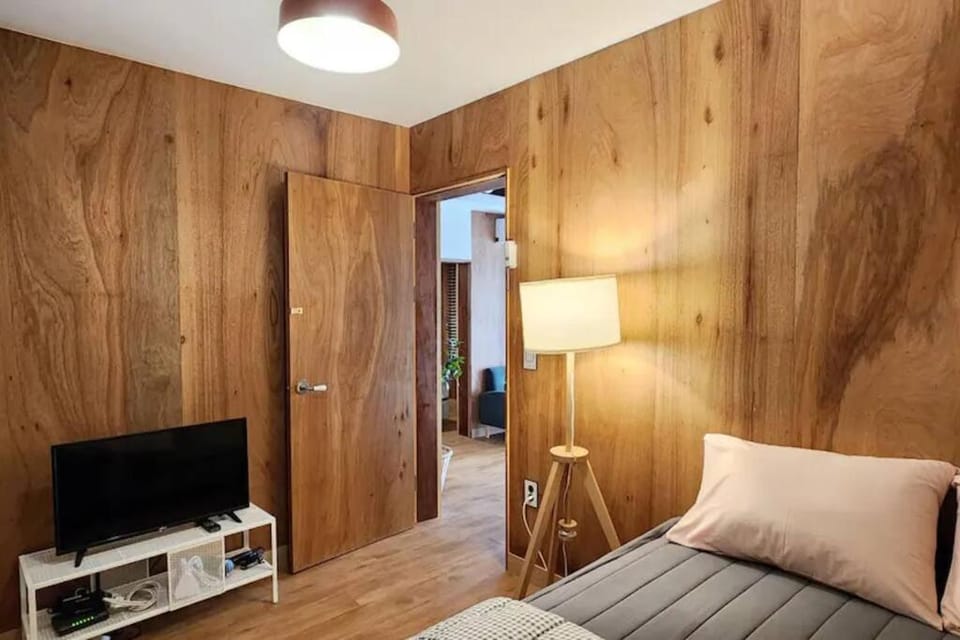 한옥 전통 인테리어 Hongdae 7min #Sinchon 6min Apartment in Seoul