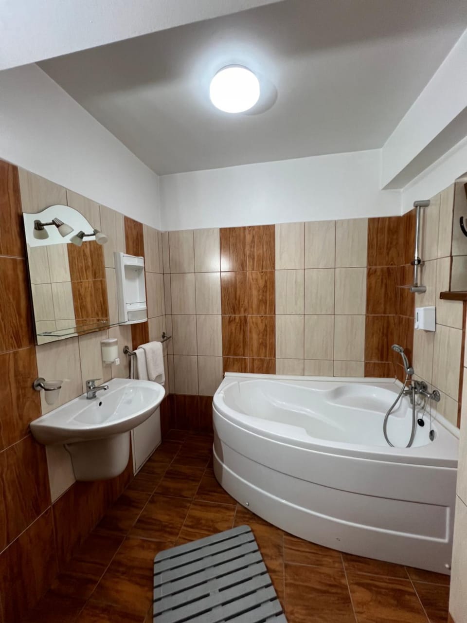 Bathroom, Bath, towels