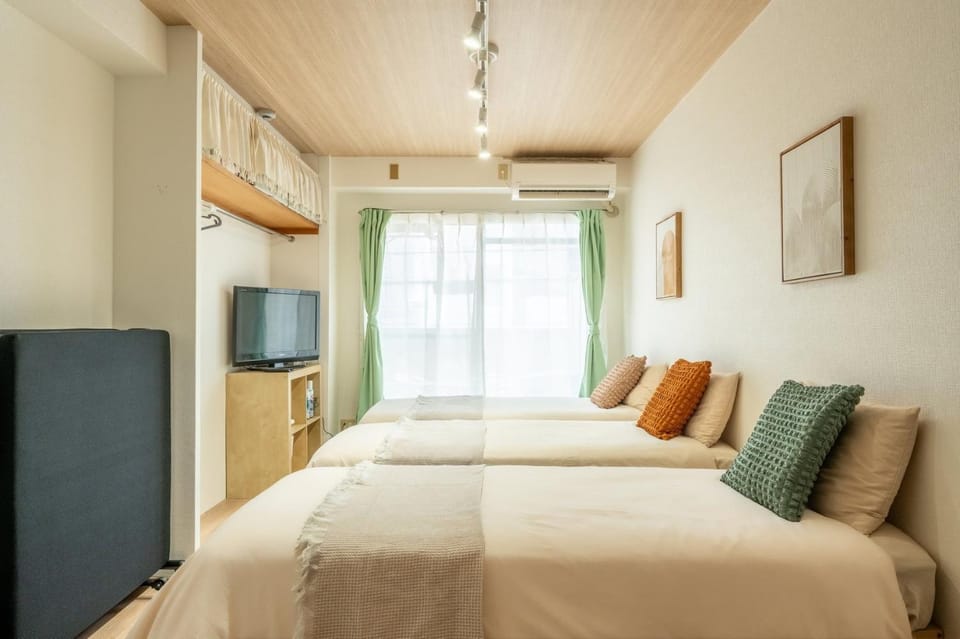 Bed, TV and multimedia, Bedroom, air conditioner