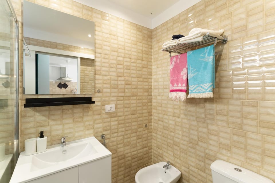 Bathroom, Living room