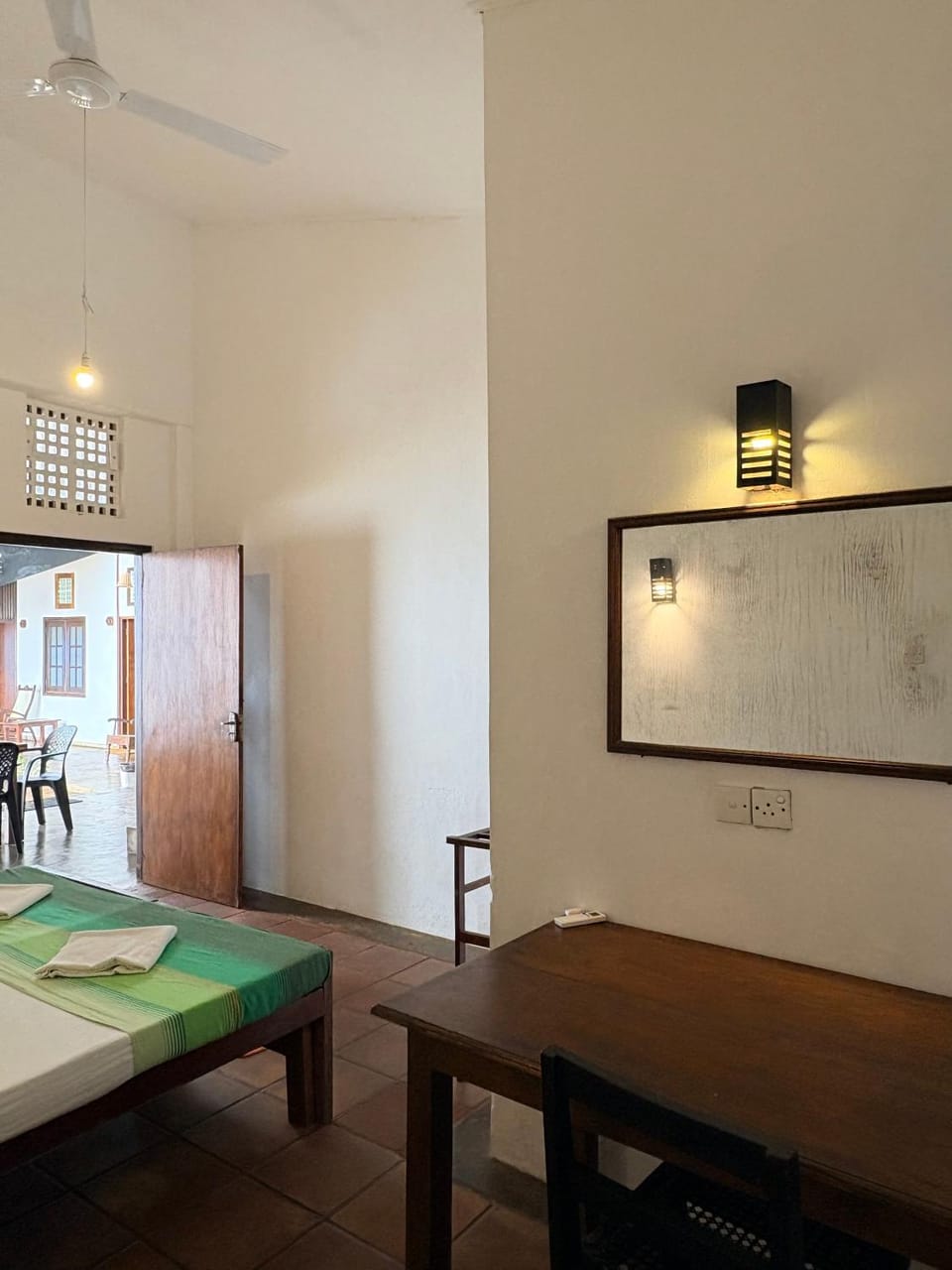 Curry Bowl Restaurant & Turtles Rest Bed and Breakfast in Hikkaduwa