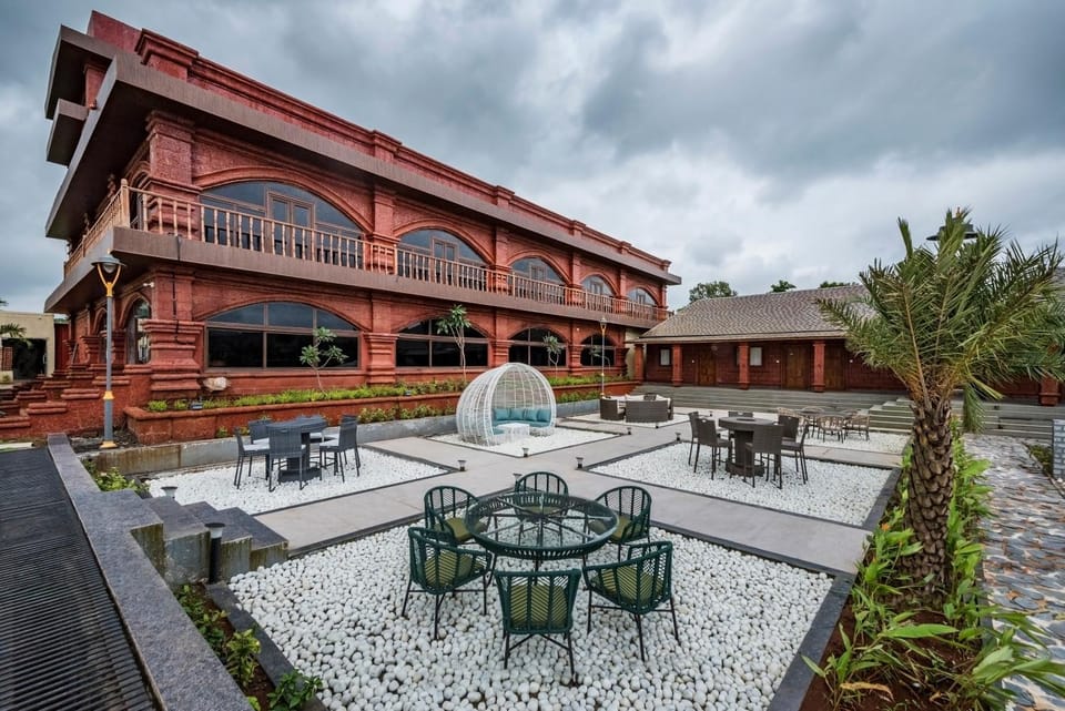 Property building, Patio, Garden, Seating area, Garden view