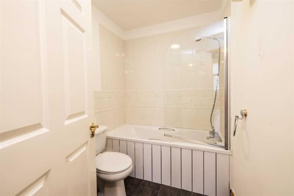 Bathroom, Bath