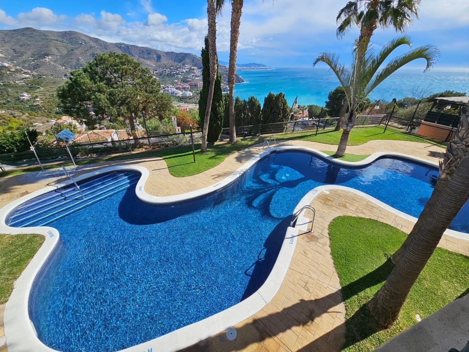 Mountain view, Pool view, Sea view, Swimming pool, Swimming pool