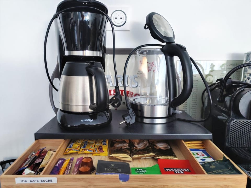 Coffee/tea facilities
