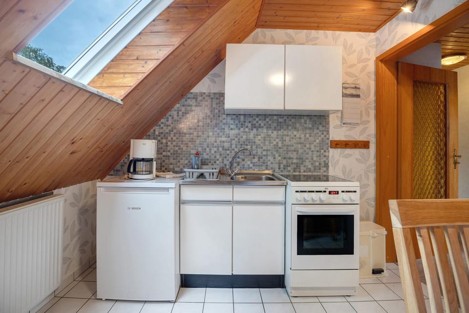 Property building, Kitchen or kitchenette, Living room