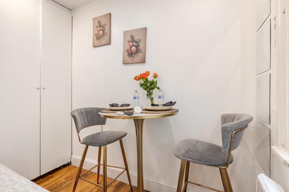 Lovely Hyde Park Studio Flat Apartment in City of Westminster