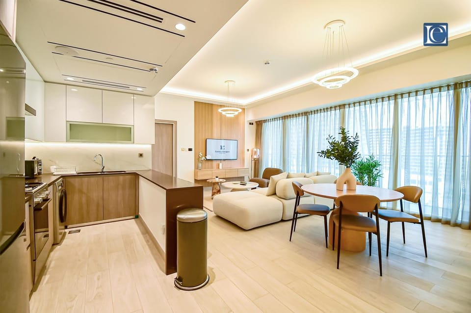 Bed, TV and multimedia, Kitchen or kitchenette, Living room, Photo of the whole room, Seating area, Dining area, Bedroom, minibar, oven, air conditioner