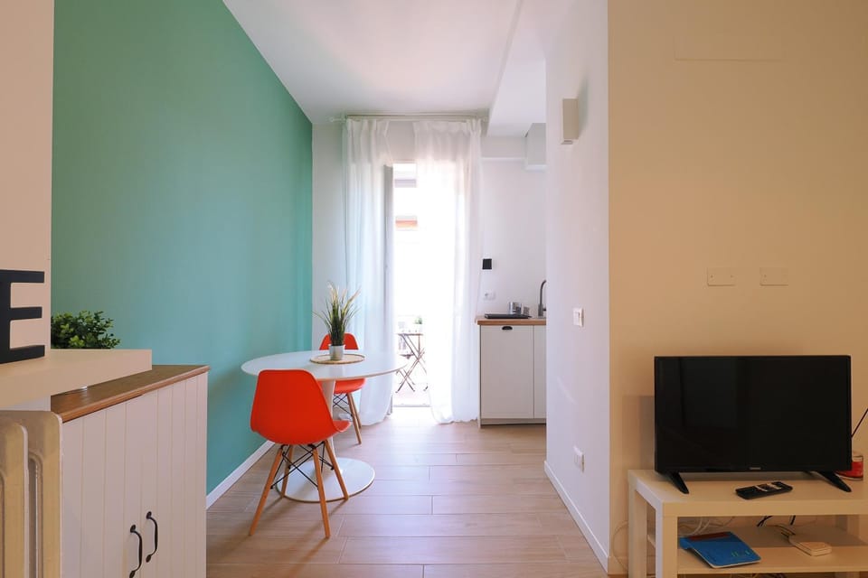 TV and multimedia, Kitchen or kitchenette, Dining area