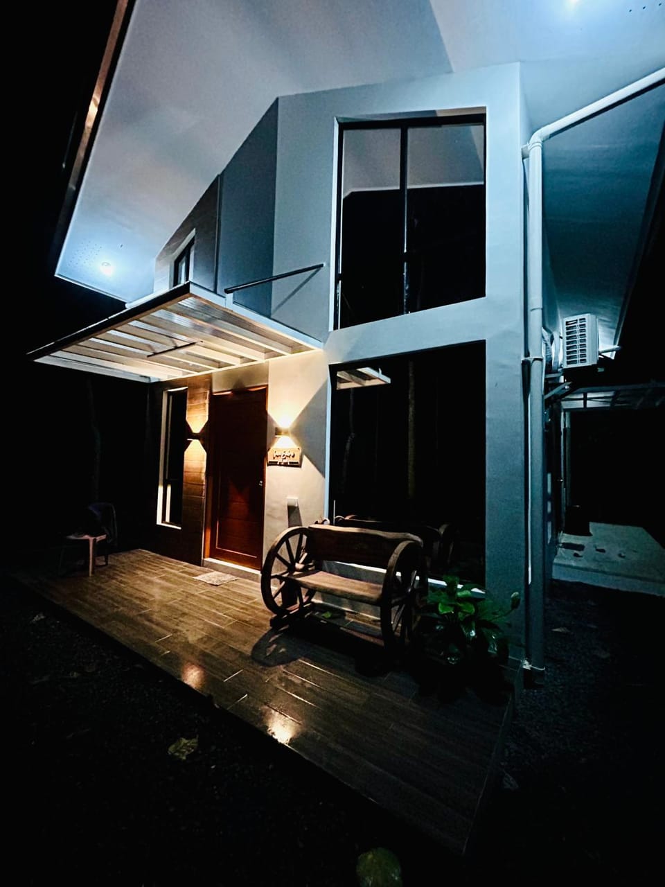 Tagaytay's Cozy Loft-type Forest House and Camp Villa in Calabarzon