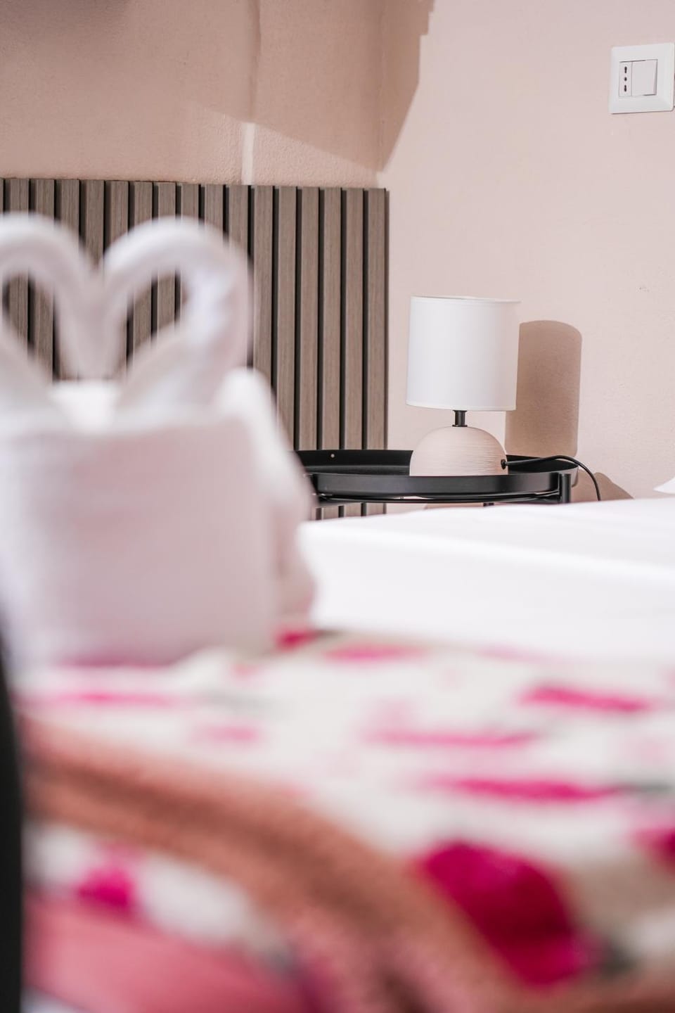Bed, Photo of the whole room, Bedroom, internet