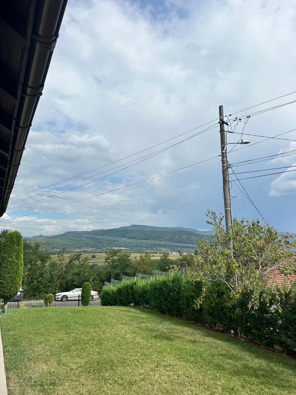 Spring, Day, Neighbourhood, Mountain view