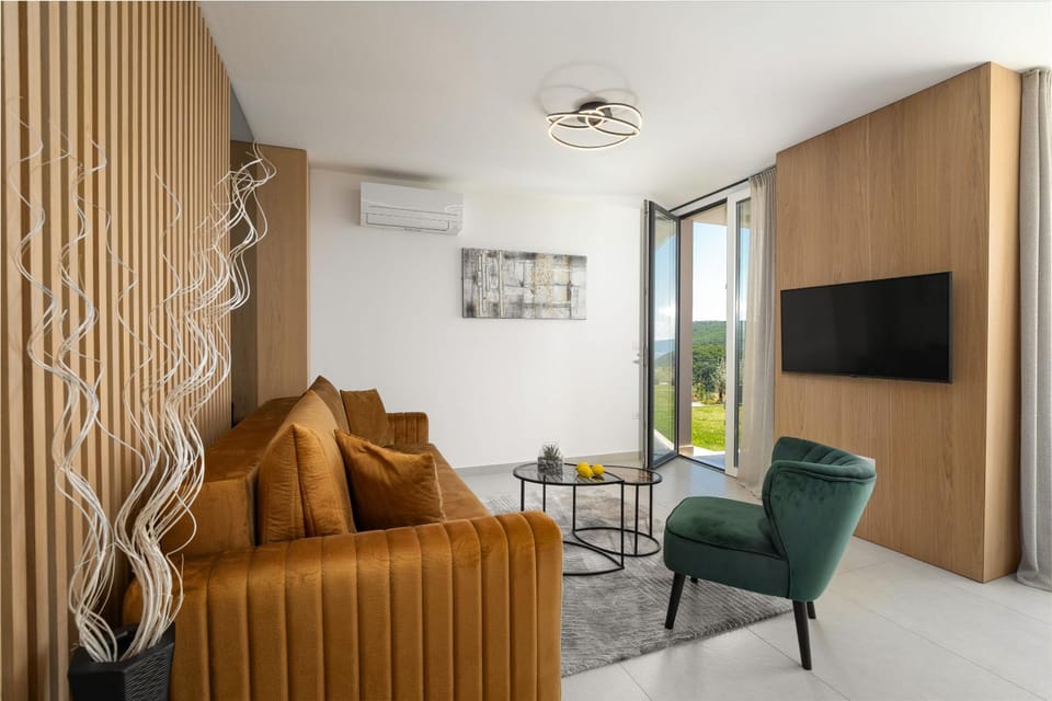 TV and multimedia, Living room