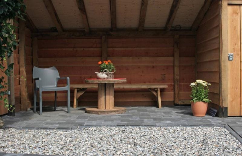 Garden, Seating area