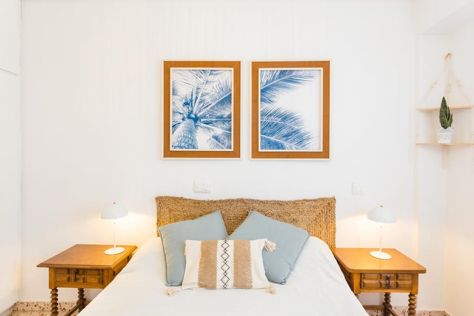 Property building, Living room, Bedroom