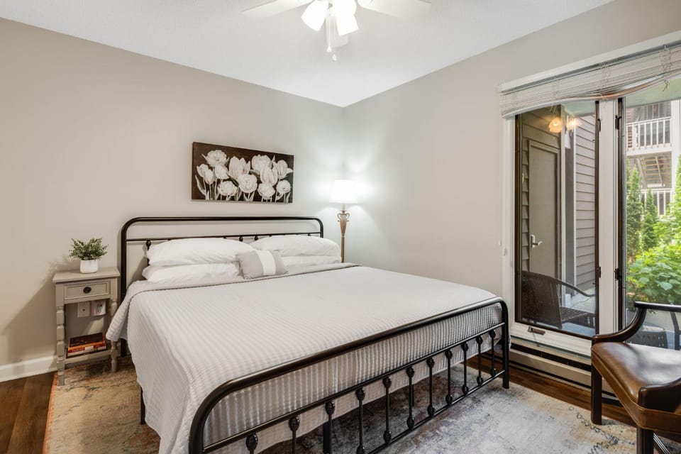 Brook Haven Condo - Downtown Blowing Rock Ground Floor Fully Stocked with 2 King Beds Apartment in Blowing Rock