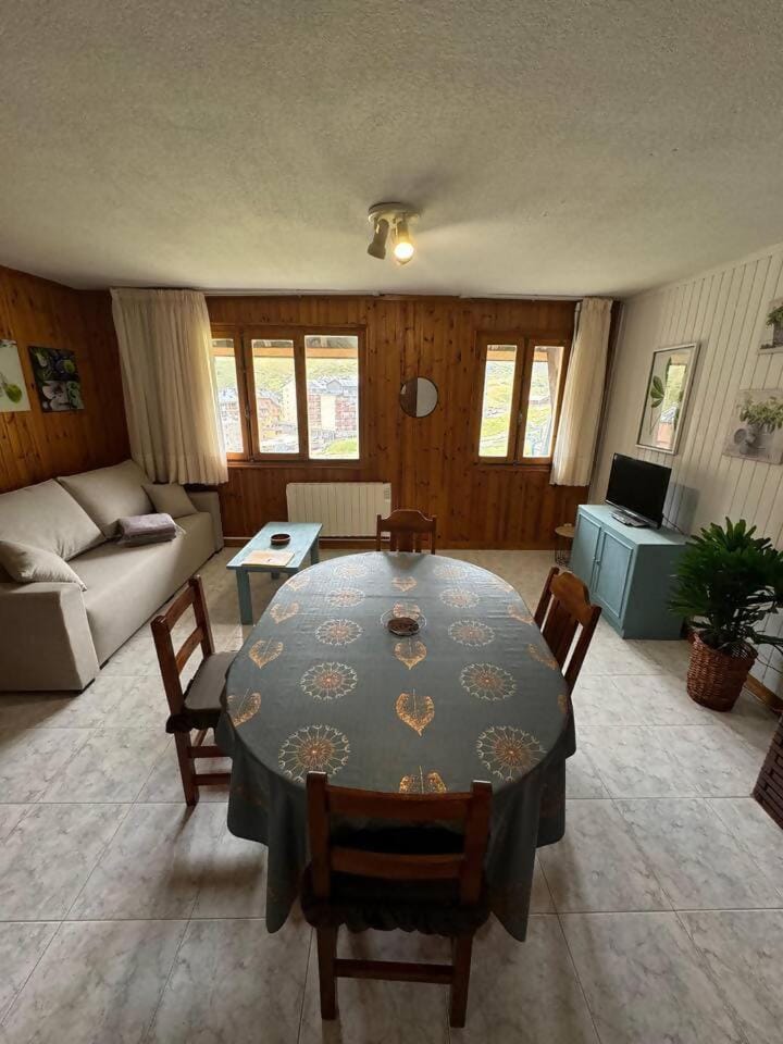 BIG Grandalla by CONFORTSKY Apartment in El Pas de la Casa