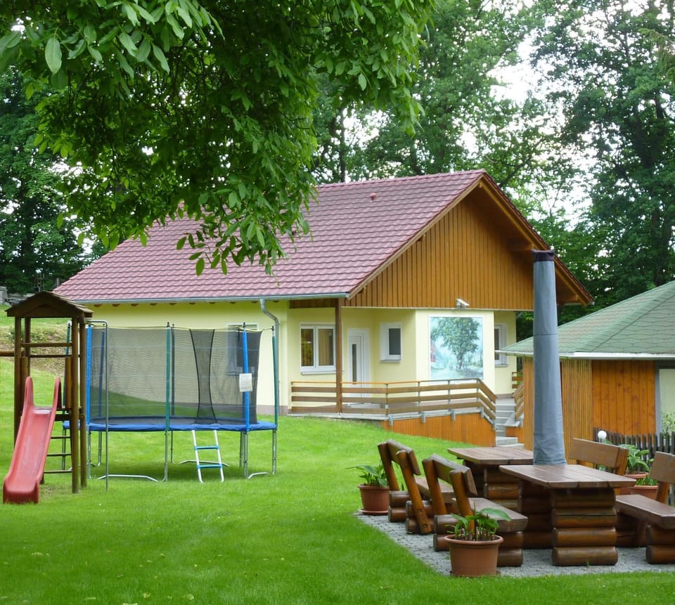 Ferienhaus Zum Kammergut LINKS oder RECHTS Apartment in Thuringia, Germany