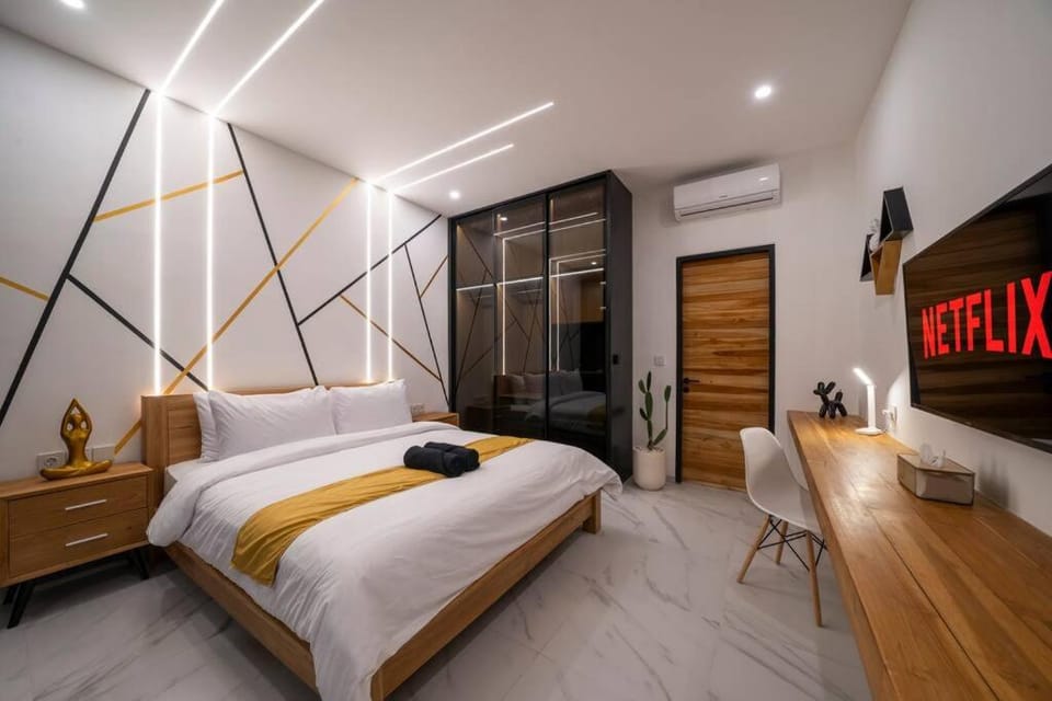 Luxury 5br villa Jacuzzi Canggu Villa in North Kuta