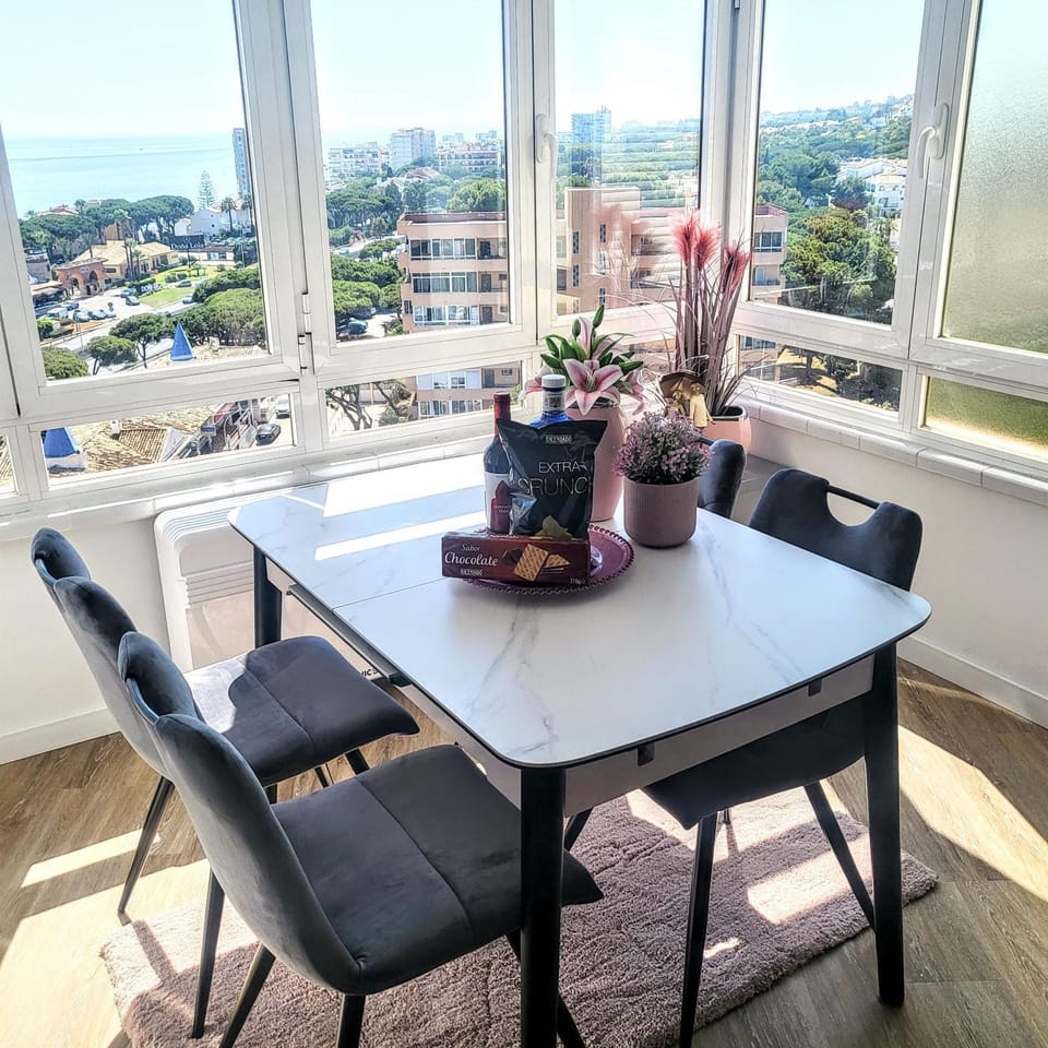 Day, View (from property/room), Dining area