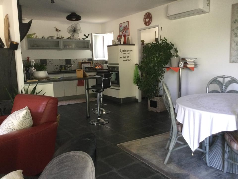 Rose Vacation rental in Nouvelle-Aquitaine