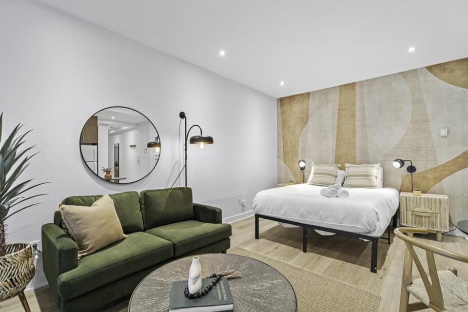 Bed, Living room, Bedroom