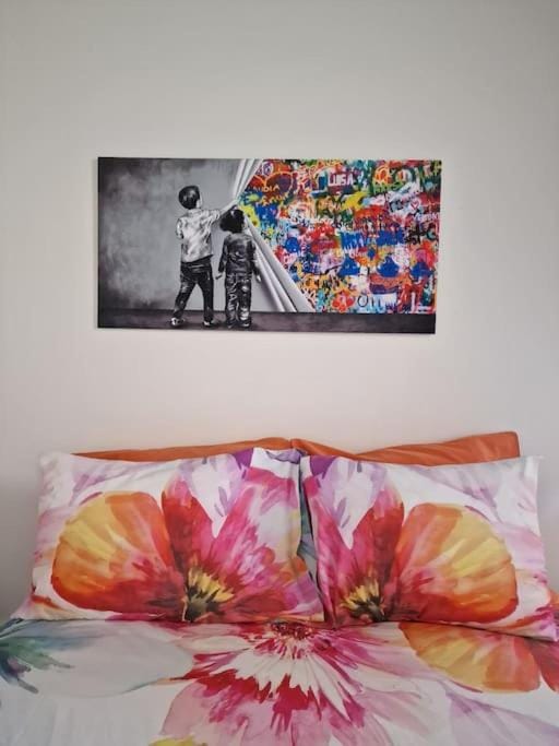 Bed, Decorative detail, Bedroom