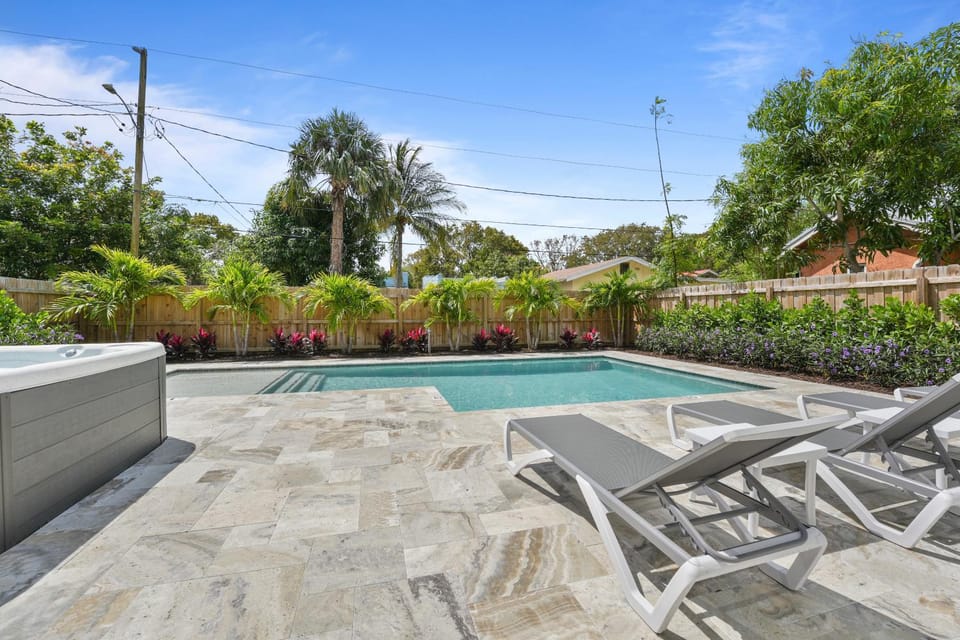 Palm Luxe Residence House in West Palm Beach