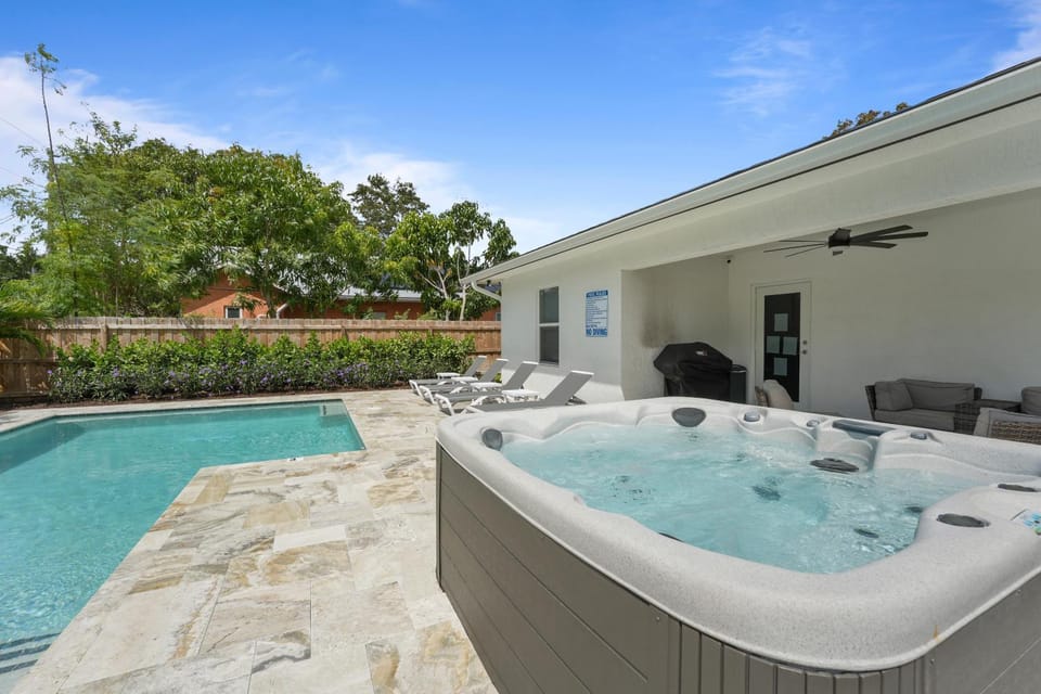 Palm Luxe Residence House in West Palm Beach