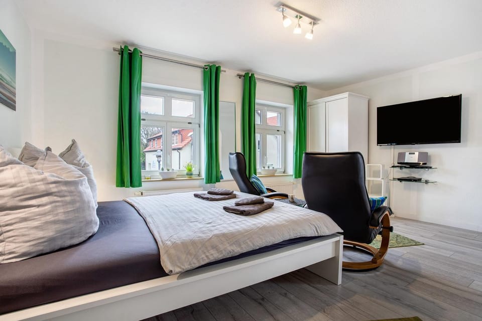 Living room, Bedroom