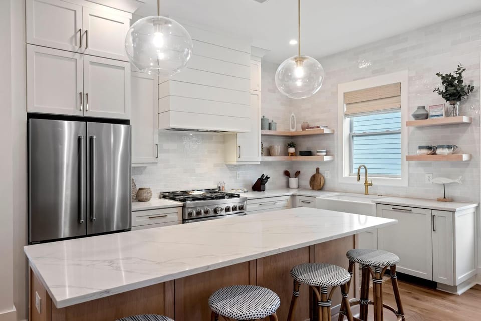 YH10: 10 Yacht Harbor House in Isle of Palms