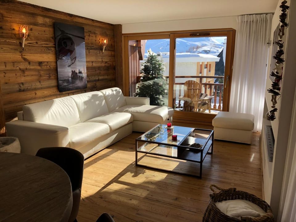 Luxe au Cœur de la Station Apartment in Huez