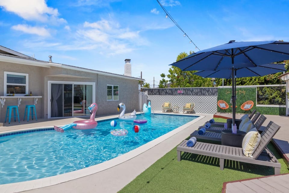 The Sky Lounge House in La Mesa