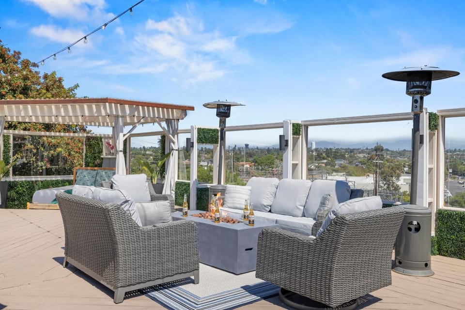 The Sky Lounge House in La Mesa