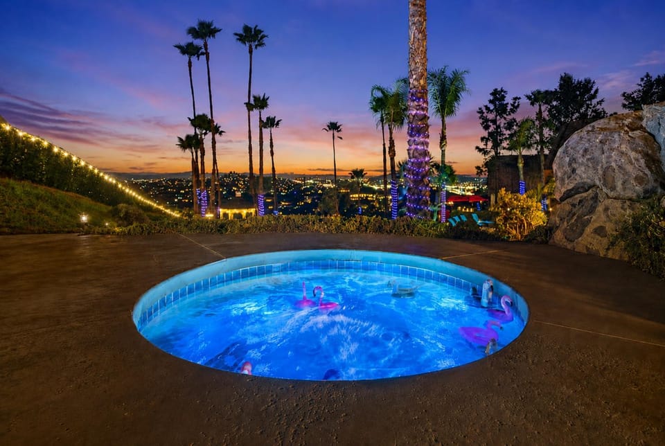 Luxury Hilltop Estate- Resort Pool & Sunset Views House in El Cajon