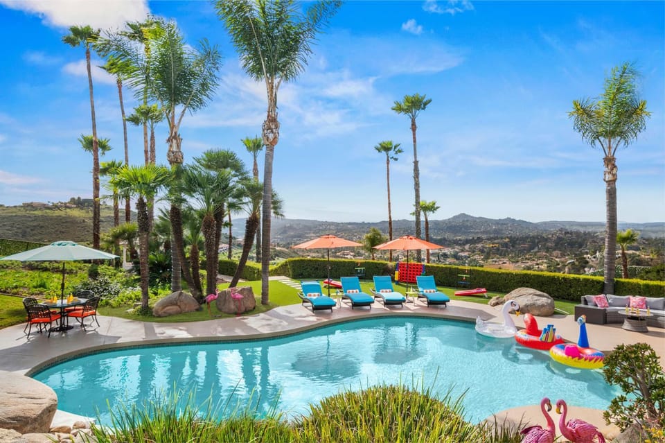 Luxury Hilltop Estate- Resort Pool & Sunset Views House in El Cajon