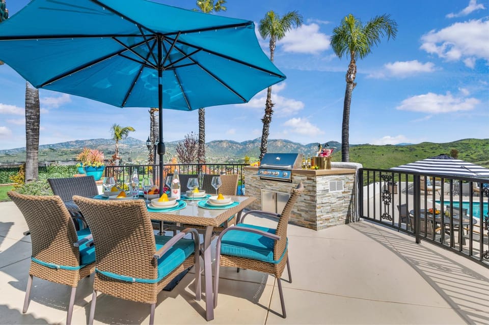 Panorama Peak Luxury Retreat House in Poway