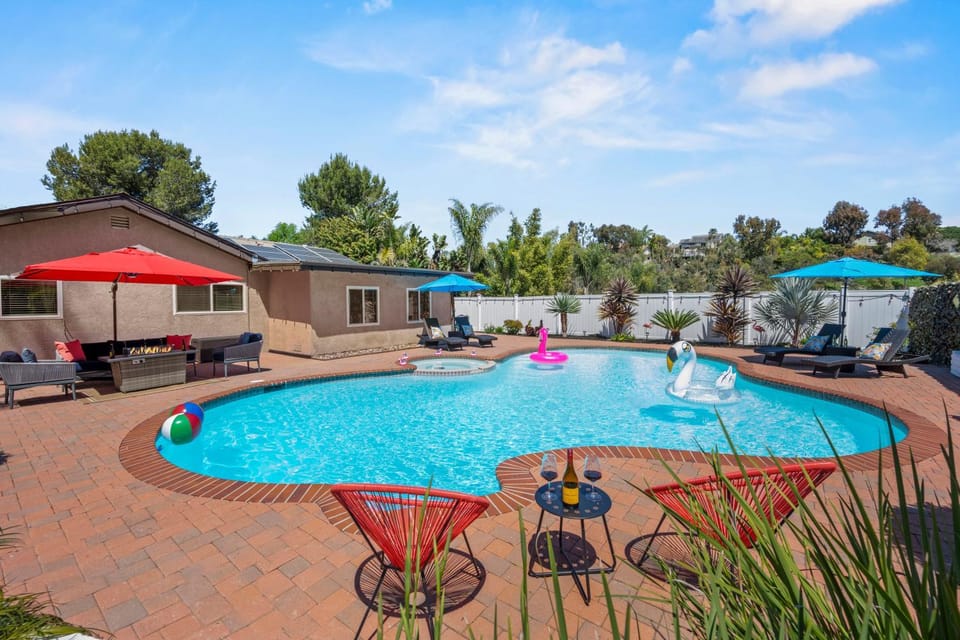 The Splash Society-Pool, Spa, Games, and Vibes House in Oceanside